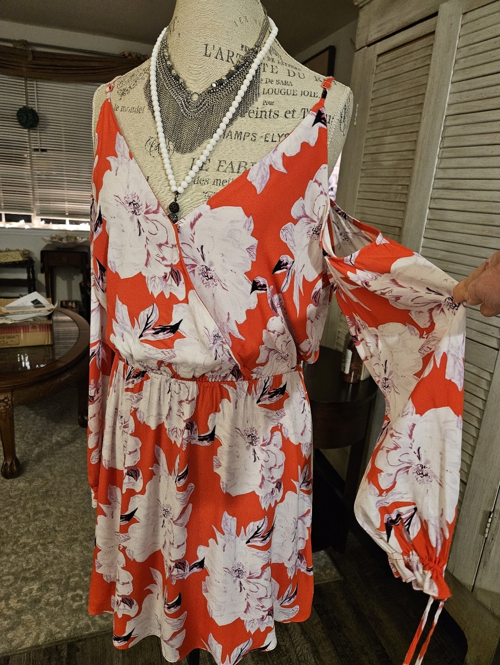 NWT SUGAR+LIPS Foral Dress Red Wht Purple Size L - Picture 3 of 8